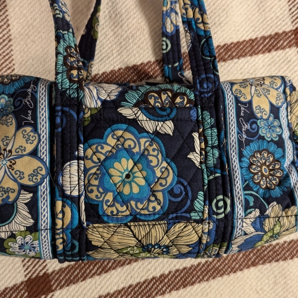 Vera Bradley Retired handbag - Picture 3 of 13